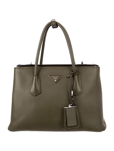 Prada saffiano cuir bag